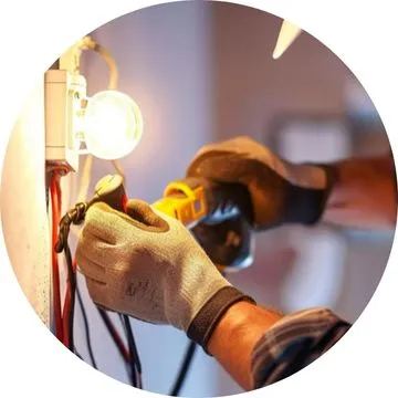 Como escolher o eletricista certo para o seu projeto com segurança e qualificação.